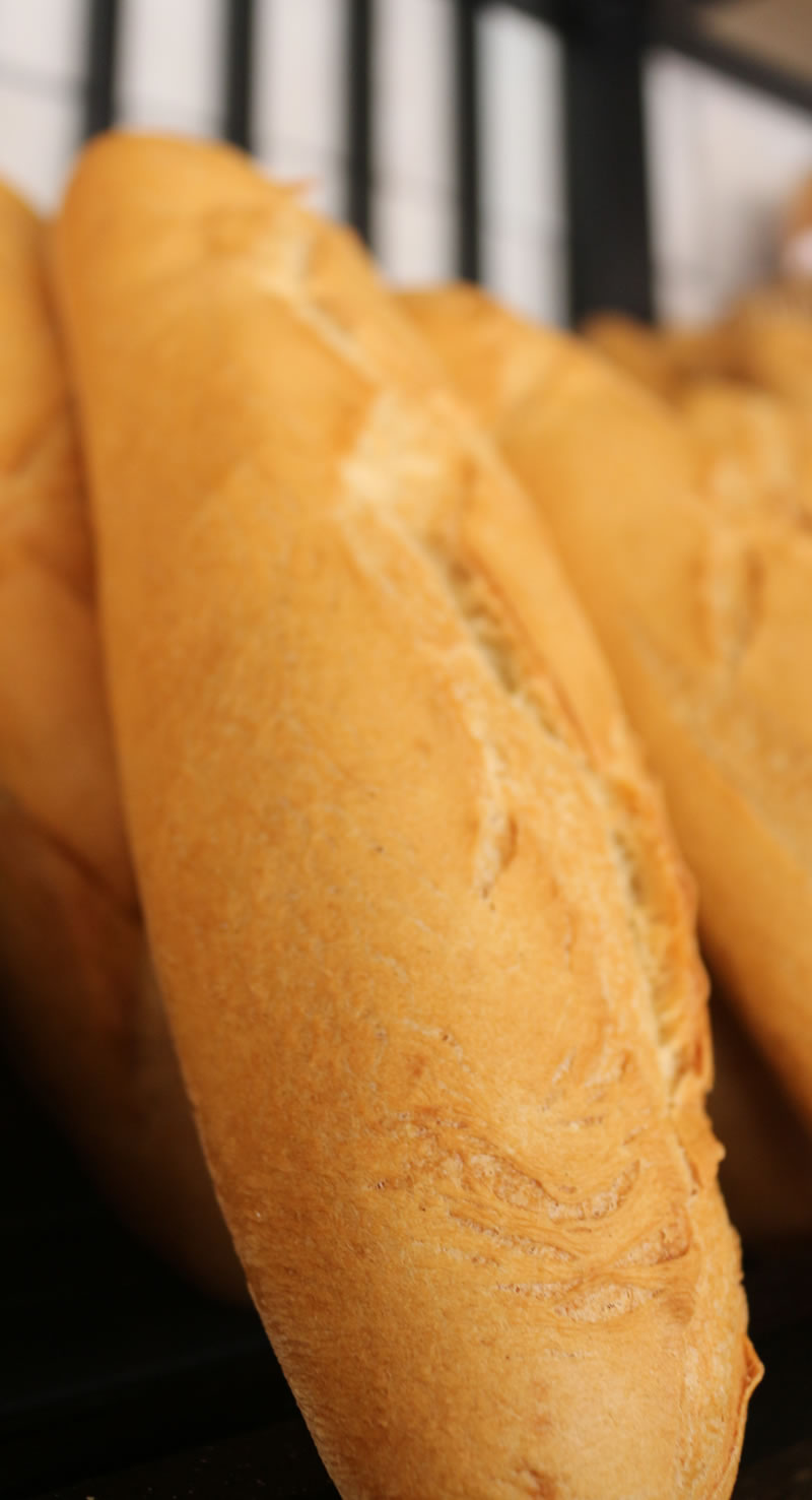 Hogaza de pan de masa madre elaborada por Panadería Juanita